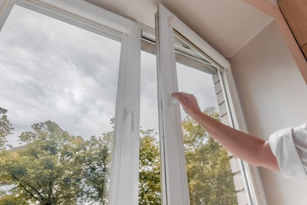 Vinyl Window Repair in Shawnee