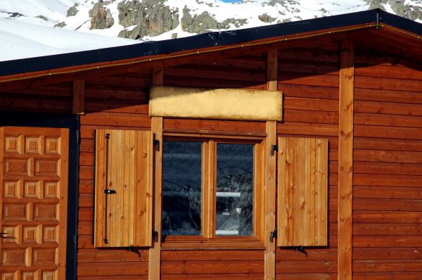 Cabin Window Repair in Shawnee